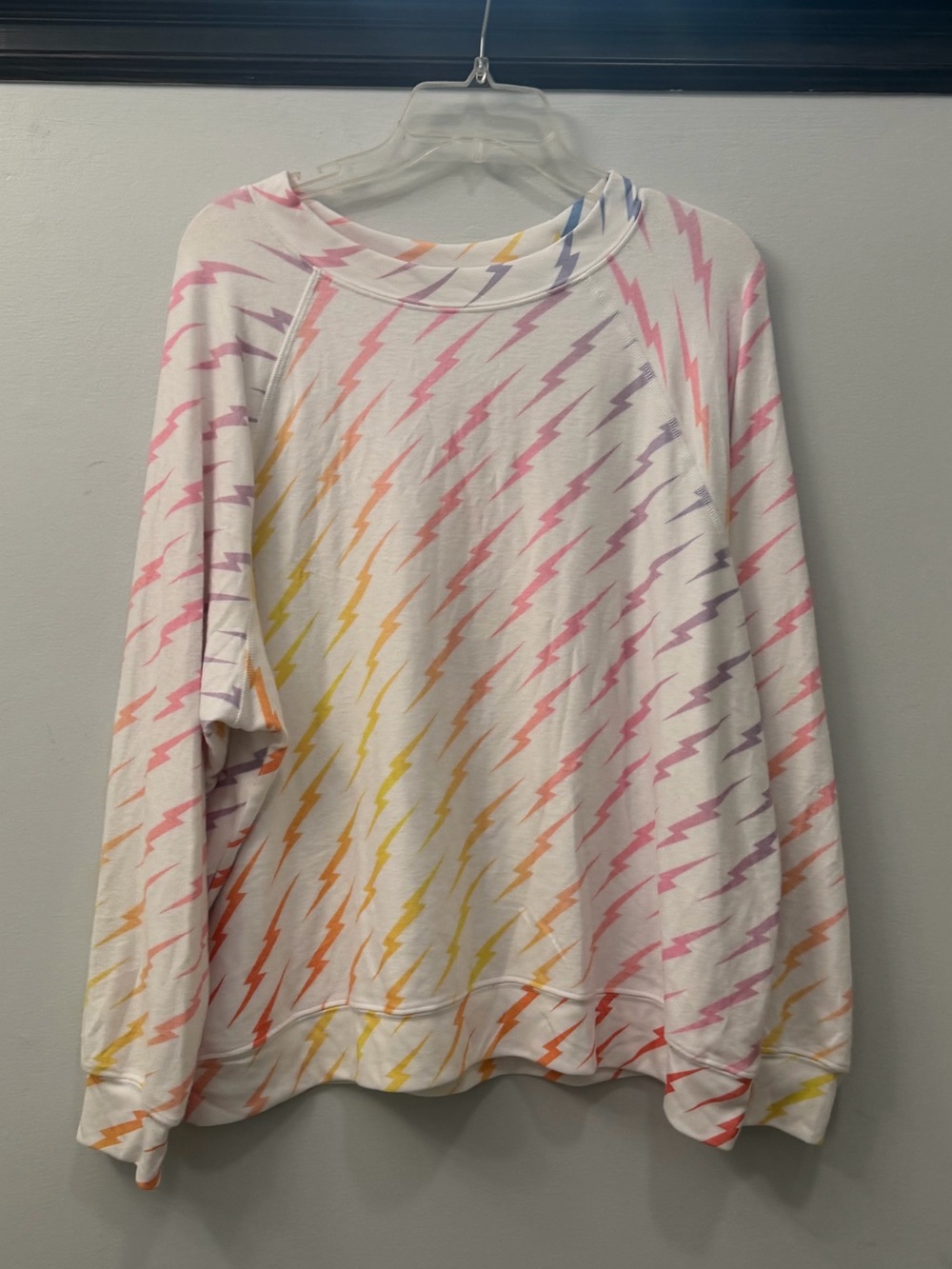 NWT WILDFOX THUNDERBOLT CREWNECK SWEATER, SIZE LARGE, MULTI
